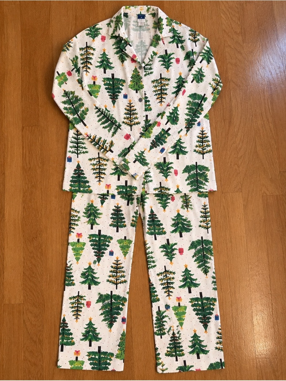 Mens White Pajama Set with Green Christmas Tree Print